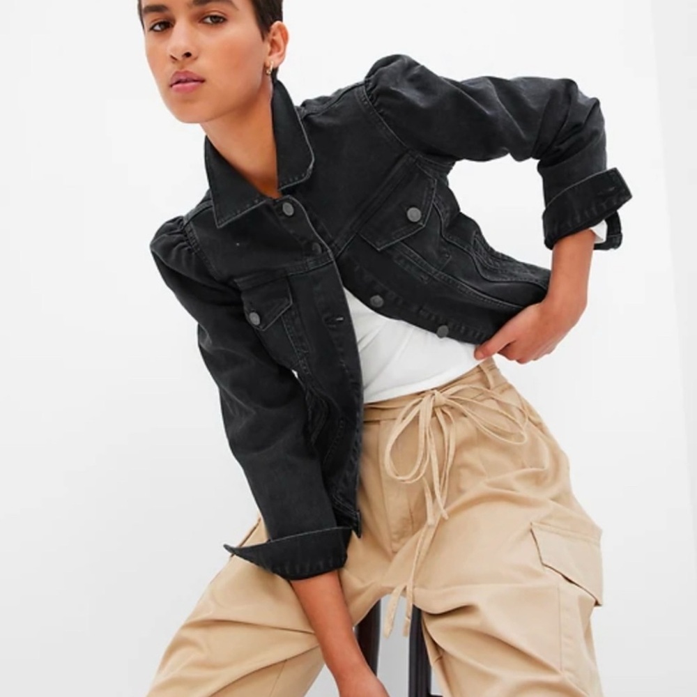 The gap gray denim puff sleeve jacket